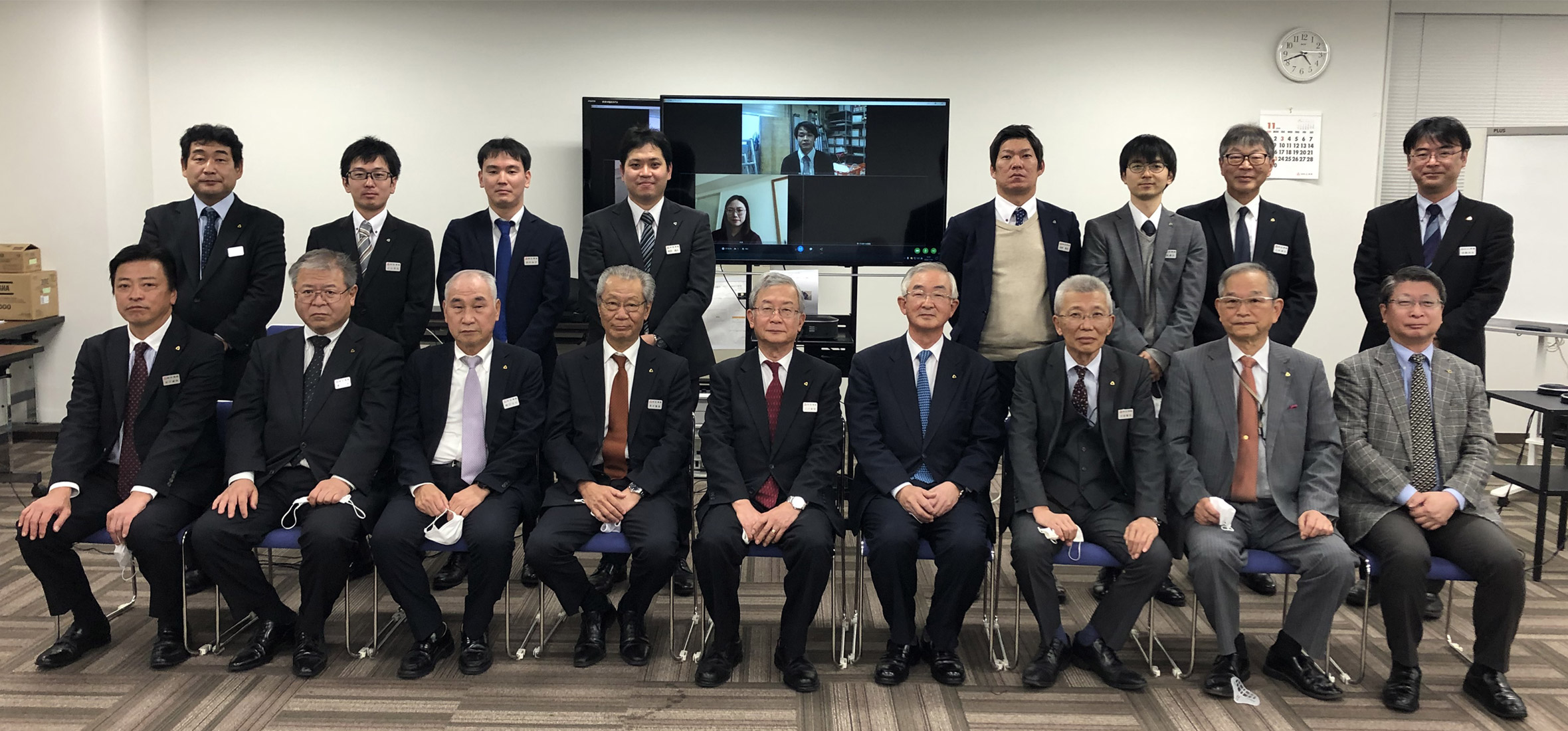 若手社員によるプロジェクトチームへインタビュー