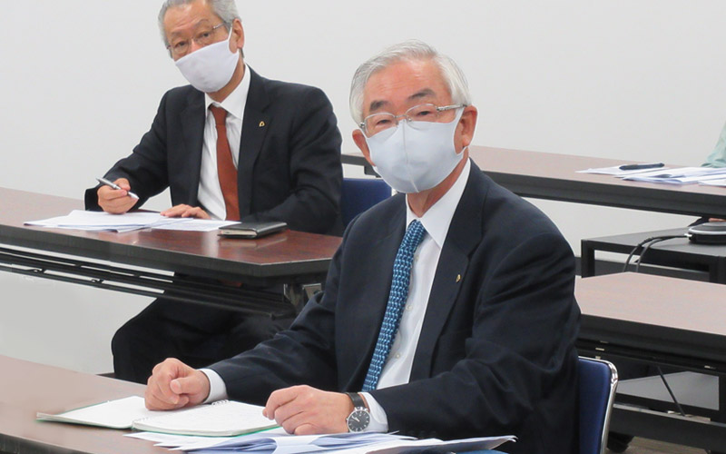 若手社員によるプロジェクトチームへインタビュー