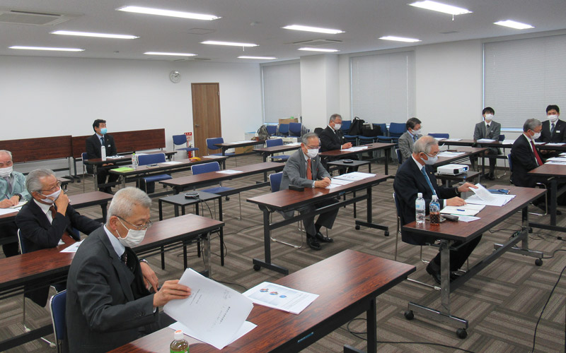 若手社員によるプロジェクトチームへインタビュー